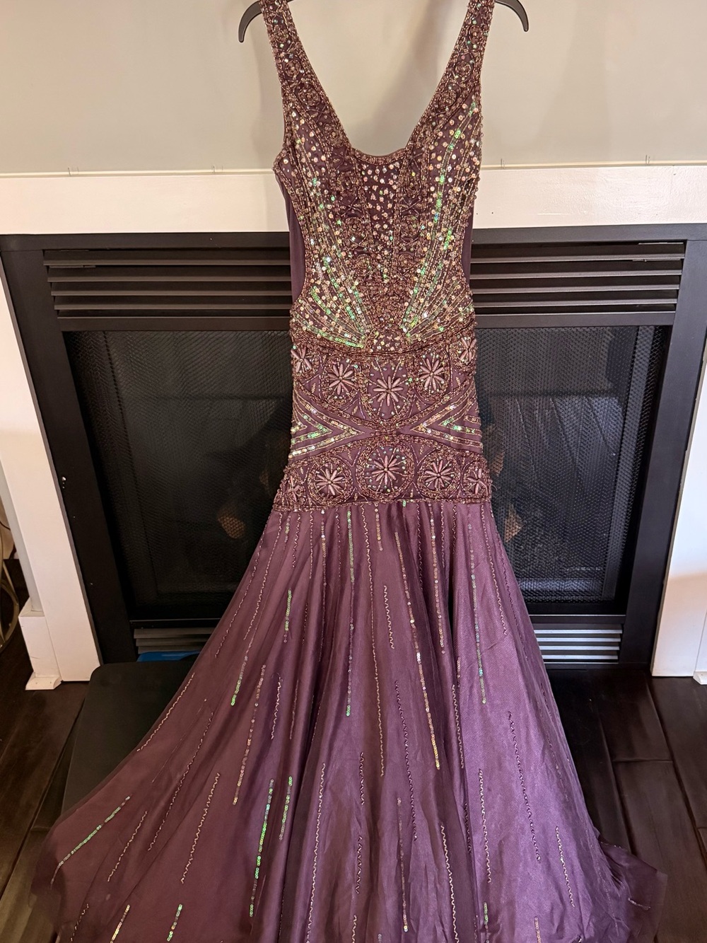 Bicici style no SGL1353/C. Size small. Gorgeous purple sequined drop waist dress